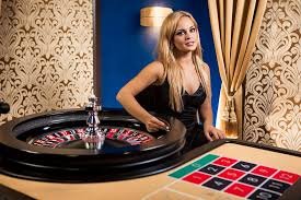 Free-demo mode interface on royal88 slot showing SEA Games slot with virtual credits